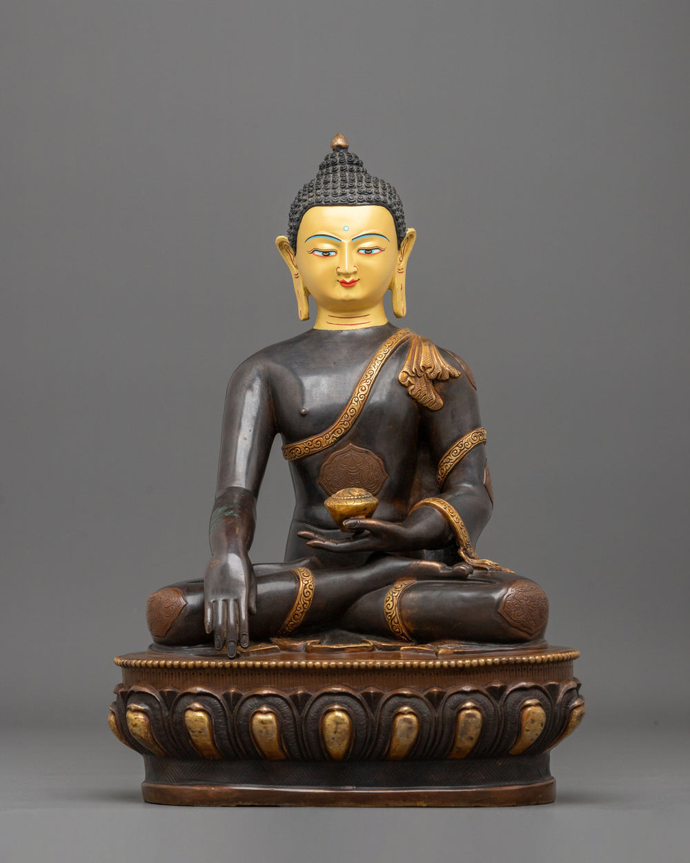 Handcrafted Shakyamuni Buddha statue